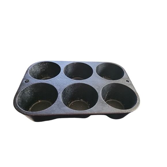 Vintage Lodge #5P2 Cast Iron 6 Cup Cornbread Muffin Pan 7.5in x 5.25in (7) - Picture 2 of 6